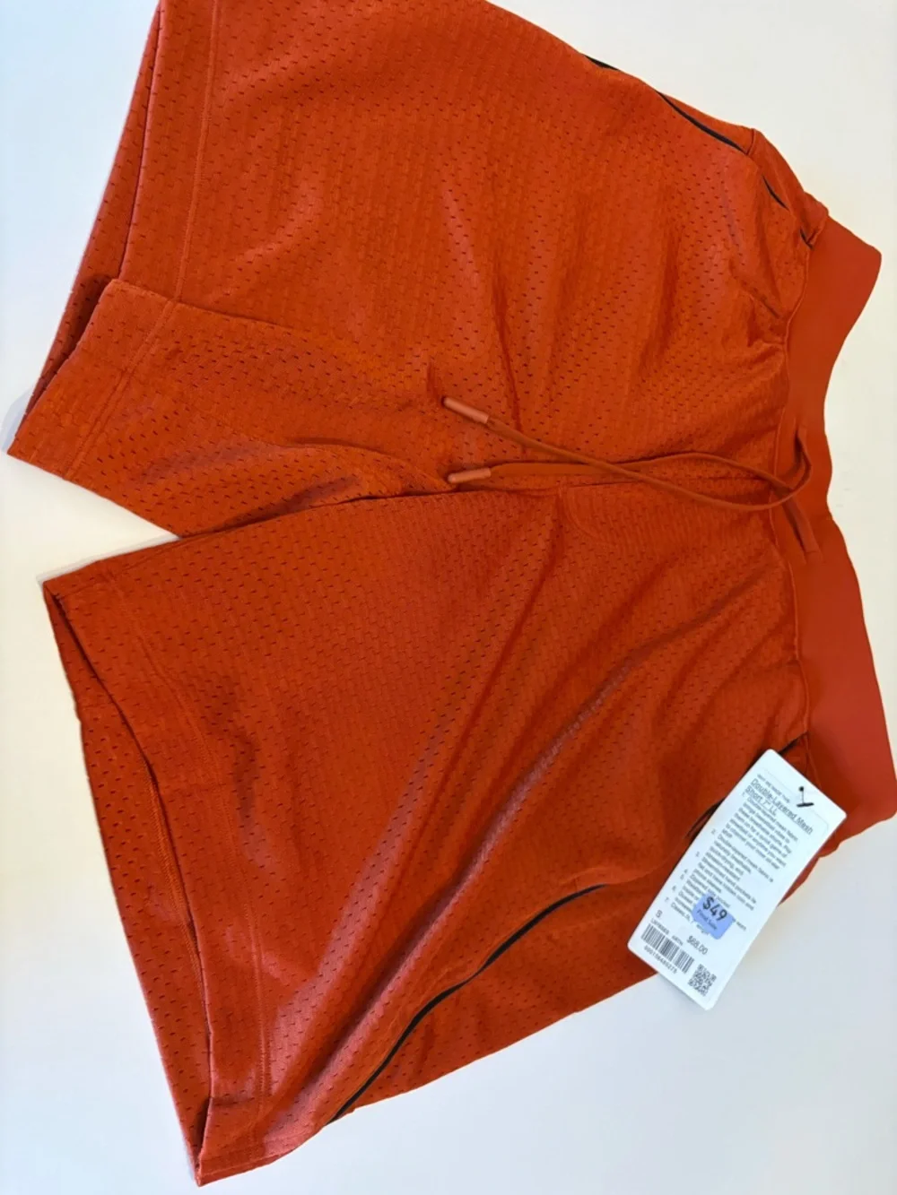 NWT‎ Lululemon Double-layered mesh shorts 7” size small ARTN